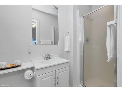 290 Orchard Drive, Niagara-On-The-Lake, ON - Indoor Photo Showing Bathroom