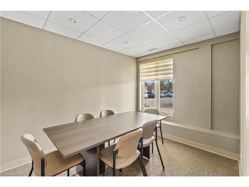 207-16 Sullivan Avenue, Thorold, ON - Indoor Photo Showing Dining Room