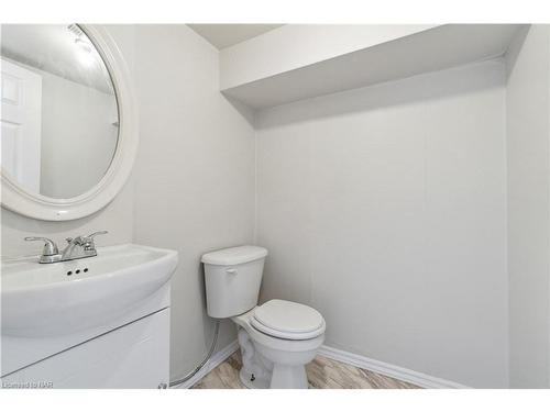 79 Edith Street, St. Catharines, ON - Indoor Photo Showing Bathroom