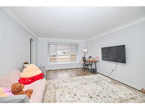 936 Buffalo Road, Fort Erie, ON - Indoor Photo Showing Other Room