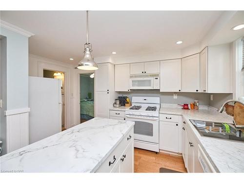 376 Elmwood Avenue, Crystal Beach, ON - Indoor Photo Showing Kitchen With Double Sink