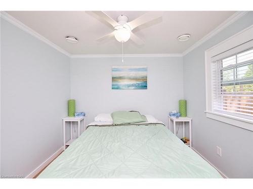 376 Elmwood Avenue, Crystal Beach, ON - Indoor Photo Showing Bedroom