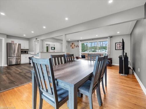 1152 Edgewood Road, Millgrove, ON - Indoor Photo Showing Dining Room