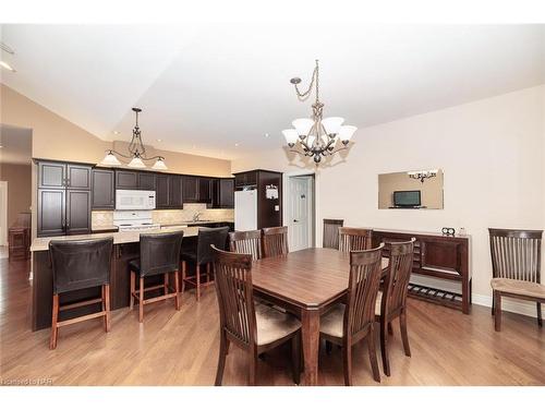 1040 Bertie Street, Fort Erie, ON - Indoor Photo Showing Dining Room