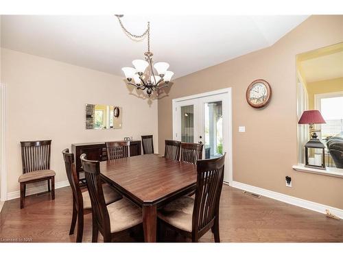 1040 Bertie Street, Fort Erie, ON - Indoor Photo Showing Dining Room