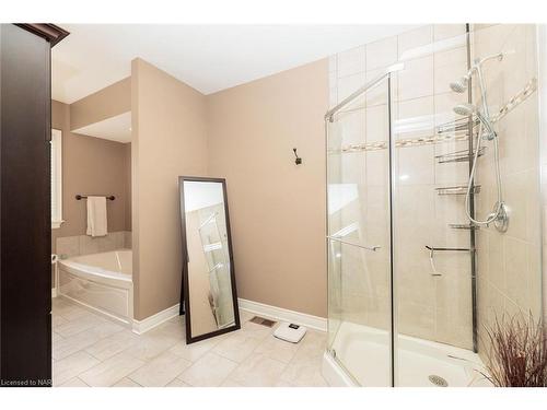 1040 Bertie Street, Fort Erie, ON - Indoor Photo Showing Bathroom