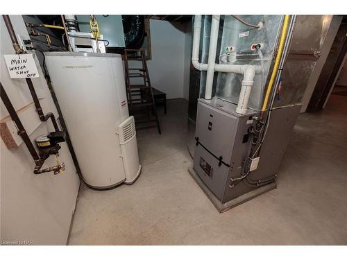 1040 Bertie Street, Fort Erie, ON - Indoor Photo Showing Basement