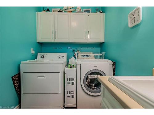 23 Promenade Way, Crystal Beach, ON - Indoor Photo Showing Laundry Room