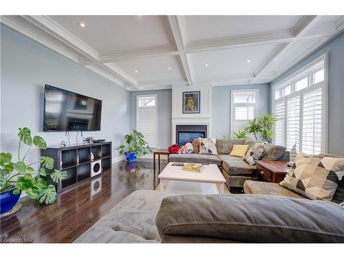 139 Paxton Lane Lane, Niagara-On-The-Lake, ON - Indoor Photo Showing Living Room With Fireplace