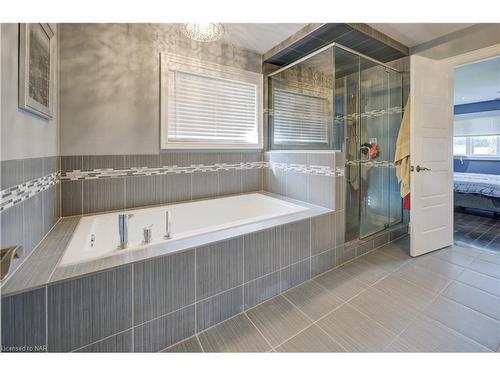 139 Paxton Lane Lane, Niagara-On-The-Lake, ON - Indoor Photo Showing Bathroom