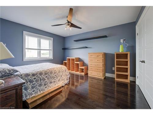 139 Paxton Lane Lane, Niagara-On-The-Lake, ON - Indoor Photo Showing Bedroom