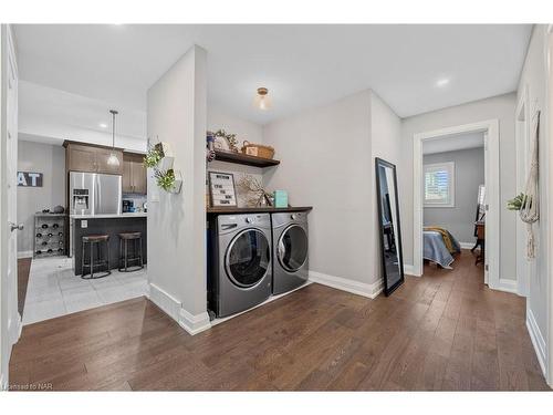 134 Lametti Drive, Fonthill, ON - Indoor Photo Showing Laundry Room