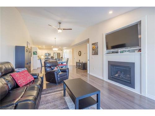 3920 Trillium Circle, Vineland, ON - Indoor Photo Showing Living Room With Fireplace