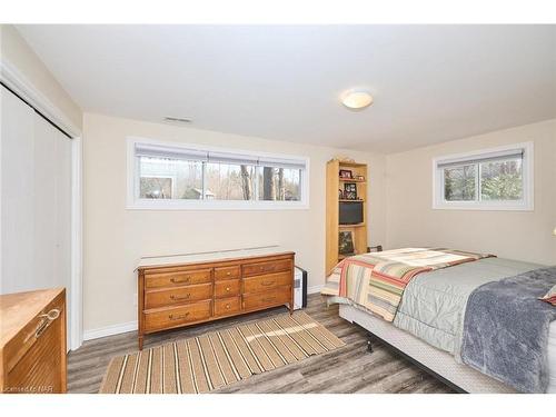 55 Cairns Crescent, Fort Erie, ON - Indoor Photo Showing Bedroom