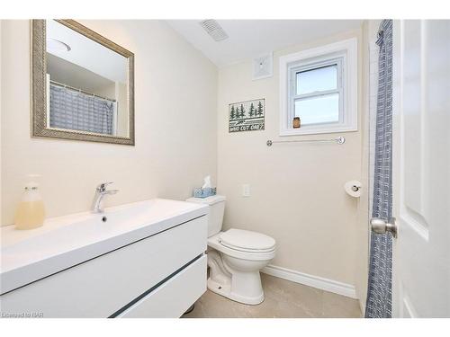 55 Cairns Crescent, Fort Erie, ON - Indoor Photo Showing Bathroom