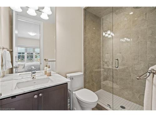 40 Windsor Circle, Niagara-On-The-Lake, ON - Indoor Photo Showing Bathroom