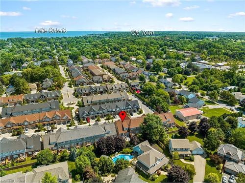 40 Windsor Circle, Niagara-On-The-Lake, ON - Outdoor With View