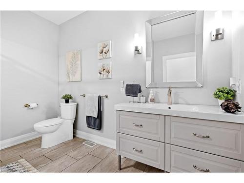 1599 Teal Road, Ridgeway, ON - Indoor Photo Showing Bathroom