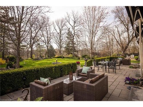 8 Hillcrest Avenue, St. Catharines, ON - Outdoor With Backyard