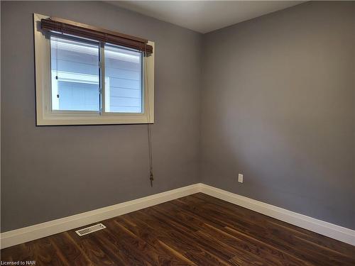 22 Willowdale Avenue, St. Catharines, ON - Indoor Photo Showing Other Room