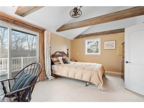 327 Maple Leaf Avenue N, Ridgeway, ON - Indoor Photo Showing Bedroom