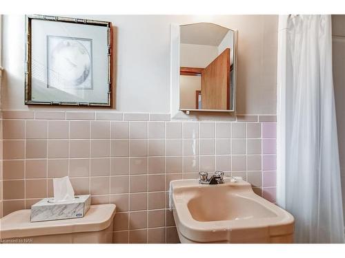 49 Graystone Gardens, Toronto, ON - Indoor Photo Showing Bathroom