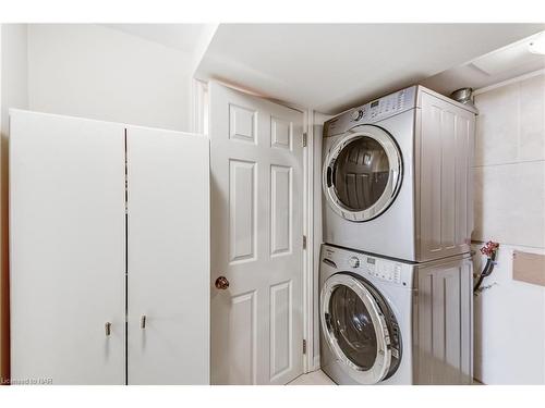 49 Graystone Gardens, Toronto, ON - Indoor Photo Showing Laundry Room