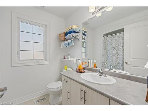 3619 Thunder Bay Road, Ridgeway, ON - Indoor Photo Showing Bathroom