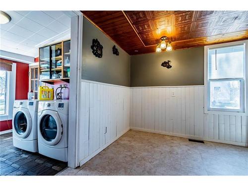 43287 Pettit Road, Wainfleet, ON - Indoor Photo Showing Laundry Room