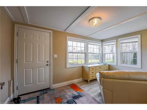 332 Dovercourt Road, Crystal Beach, ON - Indoor Photo Showing Other Room