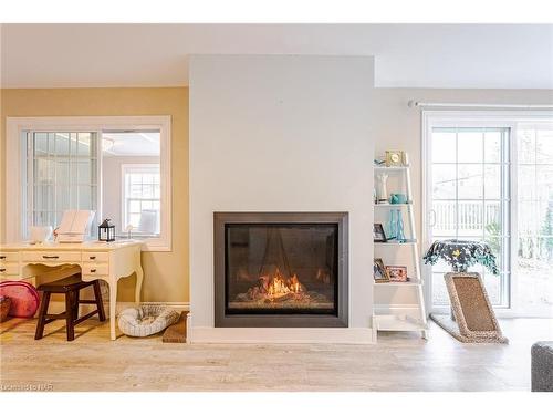 332 Dovercourt Road, Crystal Beach, ON - Indoor Photo Showing Living Room With Fireplace