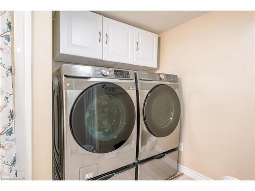 332 Dovercourt Road, Crystal Beach, ON - Indoor Photo Showing Laundry Room