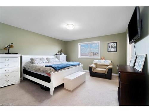 56 Saturn Road, Port Colborne, ON - Indoor Photo Showing Bedroom
