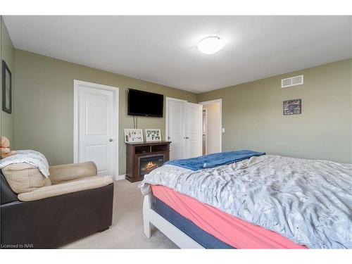 56 Saturn Road, Port Colborne, ON - Indoor Photo Showing Bedroom