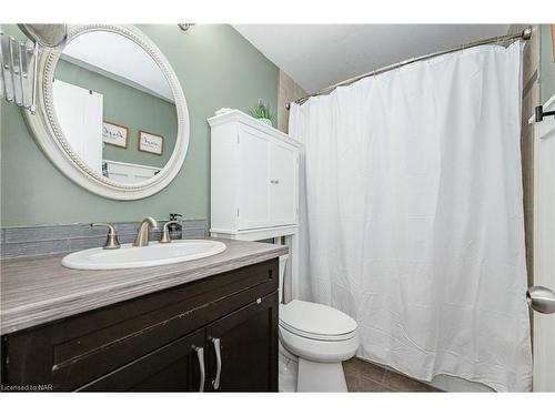 9 Mccurdy Road, Guelph, ON - Indoor Photo Showing Bathroom