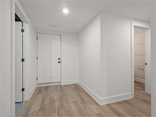 14 Pawling Street, St. Catharines, ON - Indoor Photo Showing Other Room