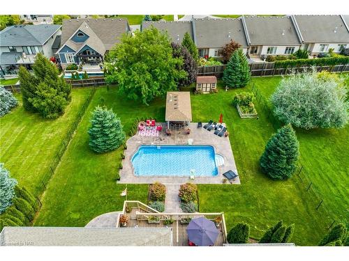 71 Tanbark Road, Niagara-On-The-Lake, ON - Outdoor With In Ground Pool With Backyard