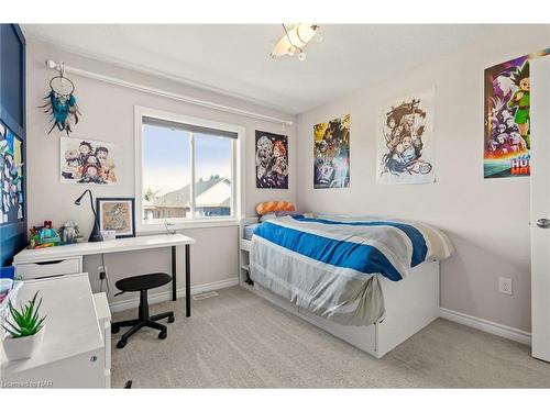 72 Abbott Place, Fonthill, ON - Indoor Photo Showing Bedroom