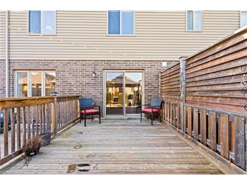 72 Abbott Place, Fonthill, ON - Outdoor With Deck Patio Veranda With Exterior