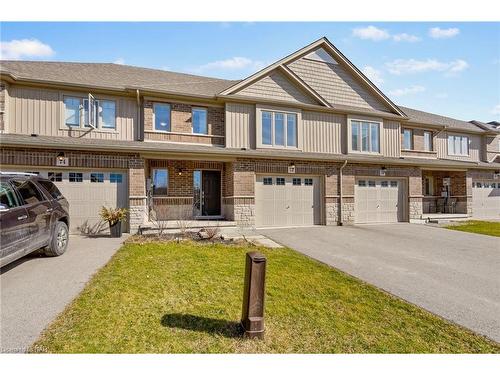 72 Abbott Place, Fonthill, ON - Outdoor With Facade