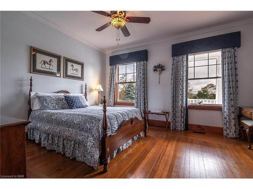 14902 Niagara River Parkway, Niagara-On-The-Lake, ON - Indoor Photo Showing Bedroom