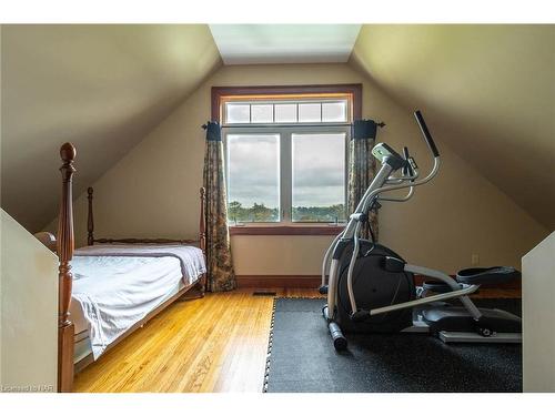 14902 Niagara River Parkway, Niagara-On-The-Lake, ON - Indoor Photo Showing Gym Room