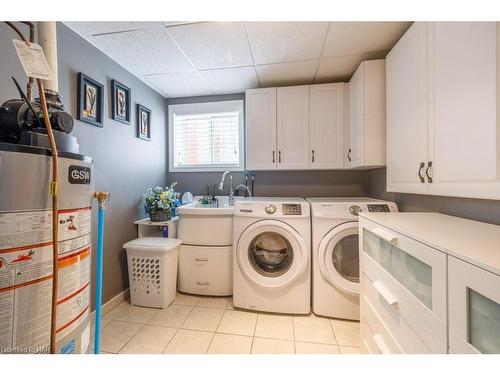 7088 Parkside Street, Niagara Falls, ON - Indoor Photo Showing Laundry Room