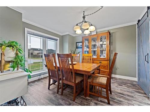 218 Colbeck Drive, Welland, ON - Indoor Photo Showing Dining Room