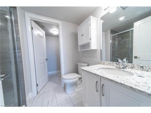 510-5698 Main Street, Niagara Falls, ON - Indoor Photo Showing Bathroom