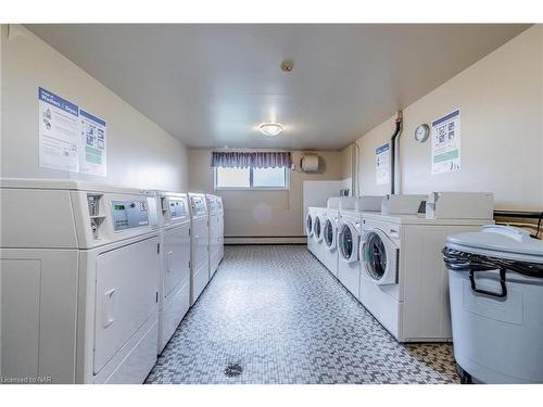 504-264 Grantham Avenue, St. Catharines, ON - Indoor Photo Showing Laundry Room