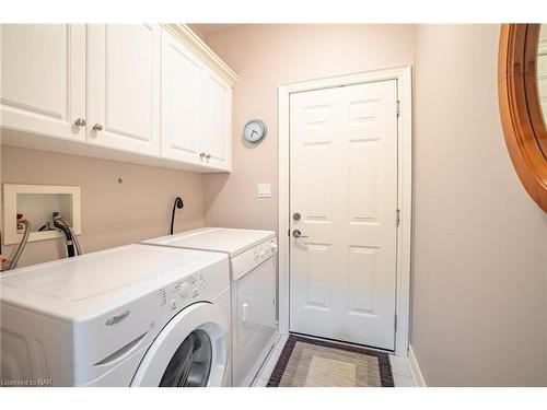 8-27 Parnell Road, St. Catharines, ON - Indoor Photo Showing Laundry Room