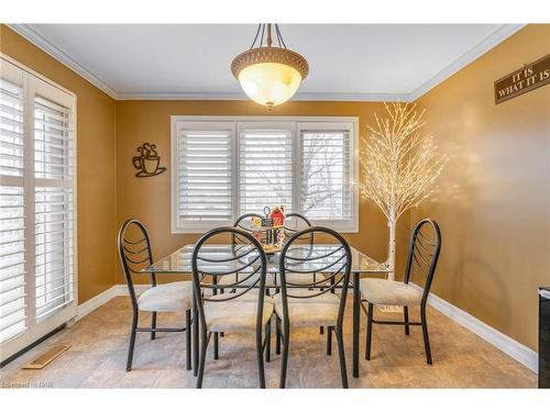 46 Grapeview Drive, St. Catharines, ON - Indoor Photo Showing Dining Room