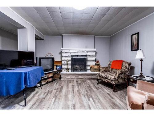 72 Sanatorium Road, Hamilton, ON - Indoor Photo Showing Living Room With Fireplace