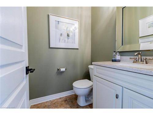 239 Colbeck Drive, Welland, ON - Indoor Photo Showing Bathroom